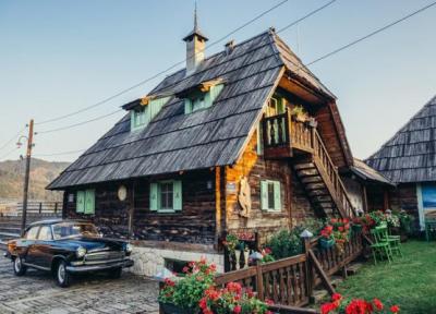 درونگراد؛ یک دهکده سنتی در صربستان که به عنوان لوکیشن فیلم ساخته شد