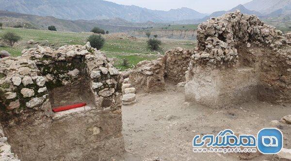 آثار به جا مانده از یک بنای تاریخی پس از آبگیری سد چمشیر دفن می گردد