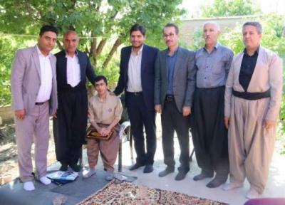 تقدیر مدیرکل کتابخانه های عمومی کردستان از نویسنده معلول بانه ای